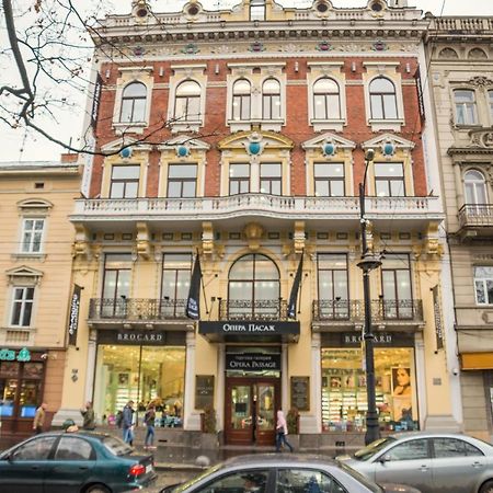 Opera Passage Hotel & Apartments Lviv Extérieur photo
