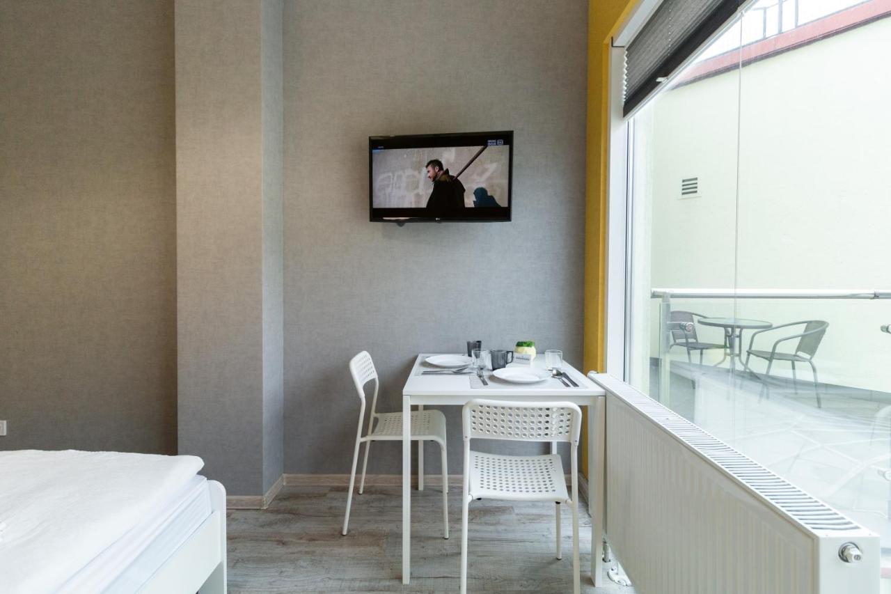 Opera Passage Hotel & Apartments Lviv Extérieur photo