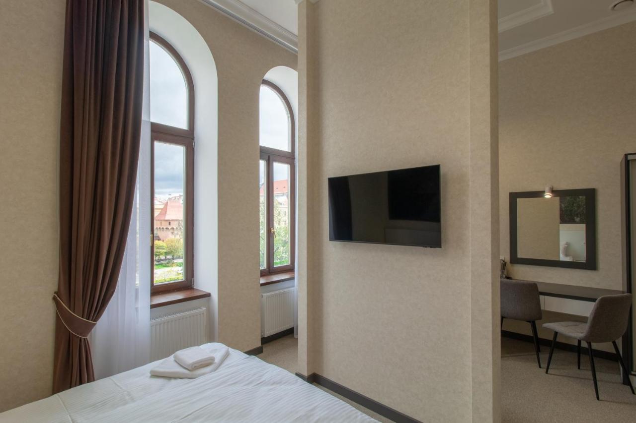 Opera Passage Hotel & Apartments Lviv Extérieur photo