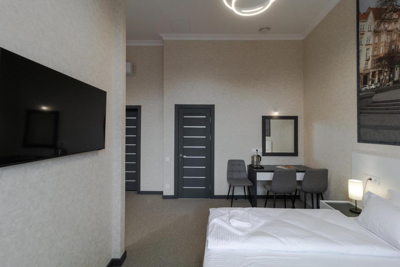 Opera Passage Hotel & Apartments Lviv Extérieur photo