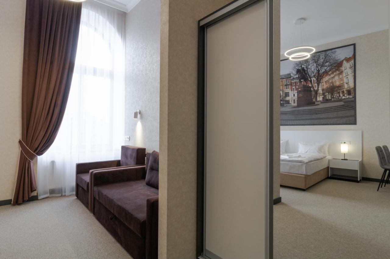 Opera Passage Hotel & Apartments Lviv Extérieur photo