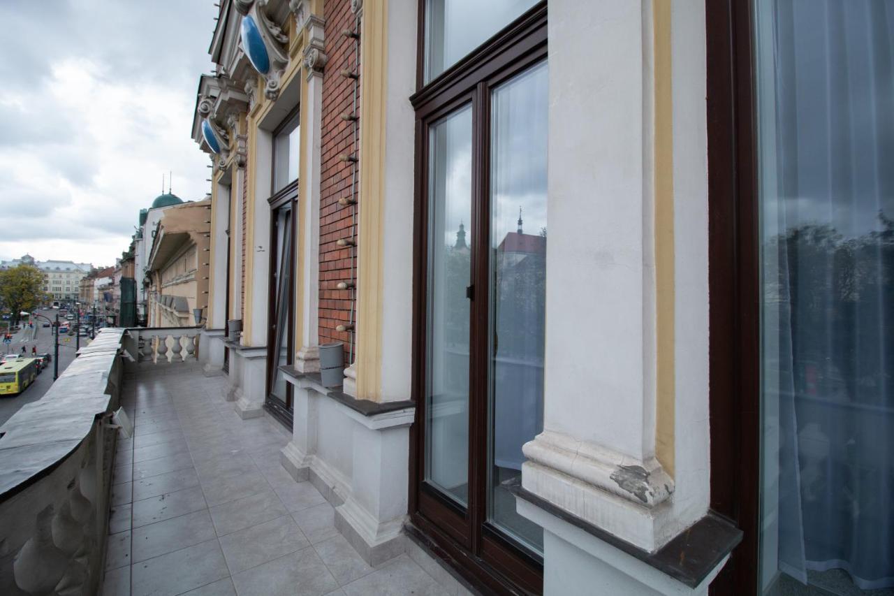Opera Passage Hotel & Apartments Lviv Extérieur photo